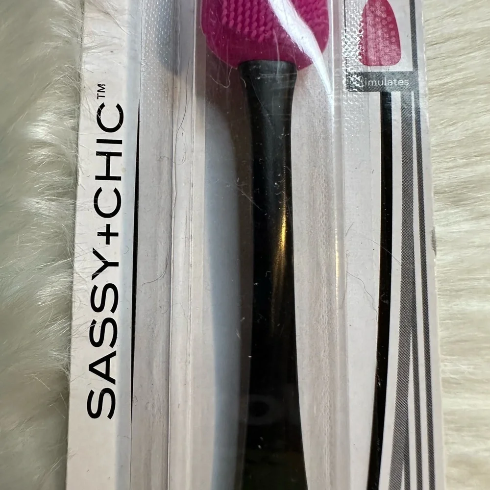 🩷5/$10 Sassy+Chic Lip Scrubber with Pink Head